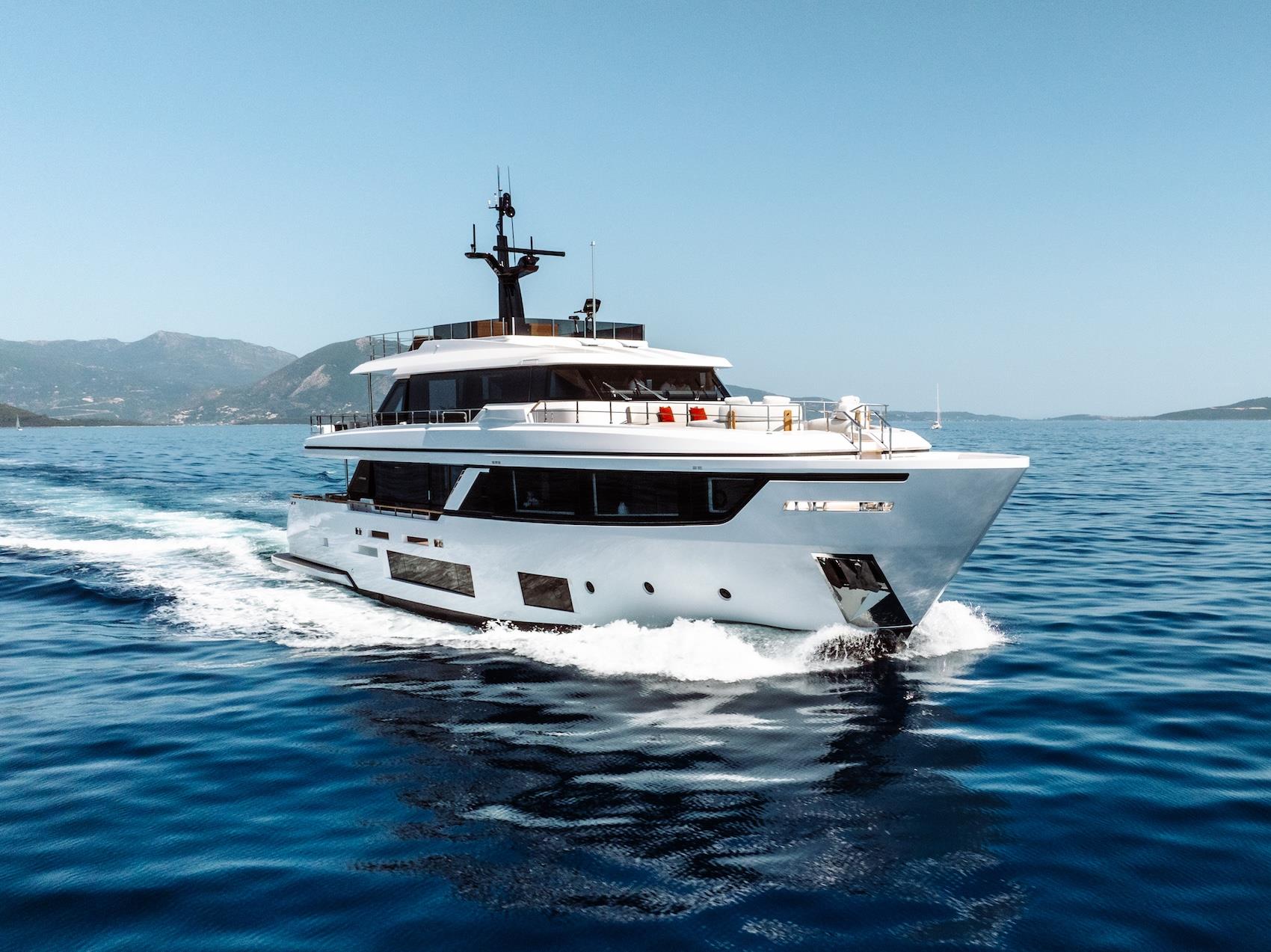 2024 CUSTOM LINE NAVETTA 30 